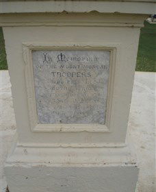 The Coronation Lamp Memorial - Broome Tourism 2
