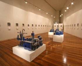 Wagga Wagga Art Gallery - Broome Tourism 0