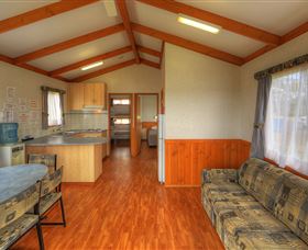 Inland Waters Holiday Parks Lake Burrendong - Broome Tourism 6