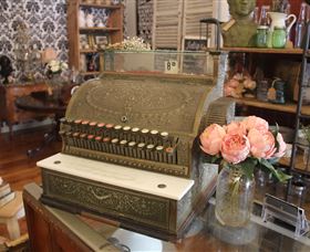 Peachtree Antiques - Broome Tourism 8