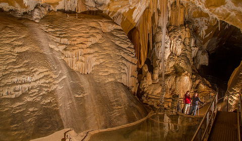 Junction Cave - Broome Tourism 1