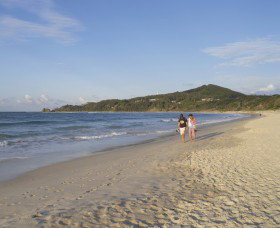 Main Beach Byron Bay - Broome Tourism 0