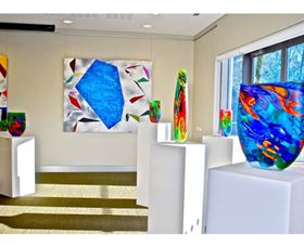 Lone Goat Gallery - Broome Tourism 3