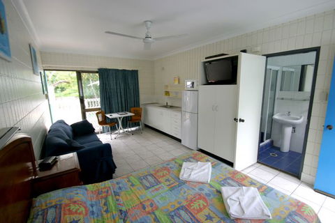 Tropical Palms Inn - Broome Tourism 0