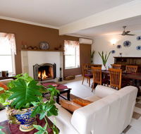 Villa Cavour Bed and Breakfast - Broome Tourism