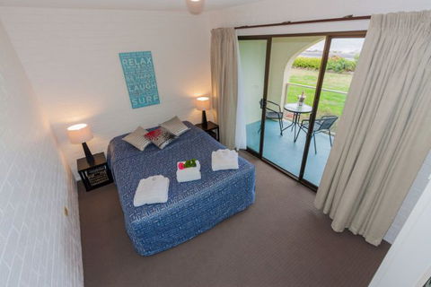 Edgewater Gardens - Broome Tourism 7