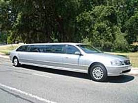In Vogue Limousines - Broome Tourism 4