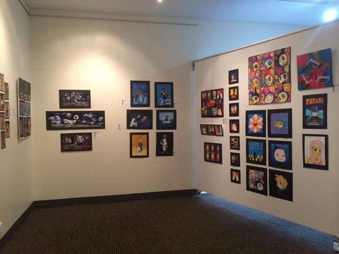 Glen Innes Art Gallery Inc - Broome Tourism 3