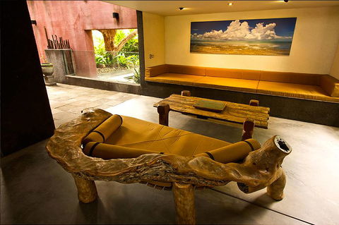 Tin Shed Art Gallery - Broome Tourism 1