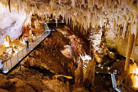 Jewel Cave Fully-guided Tour - Broome Tourism 0
