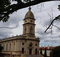 Adelaide Walking Tour Grand Mansions and Sub-Divisions - Broome Tourism