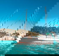 2 night Whitsunday Islands Cruise on New Horizon from Airlie Beach - Broome Tourism
