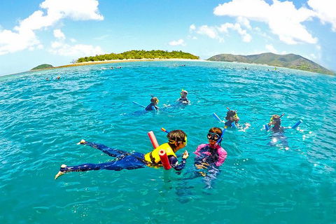 Whitsunday Island Boat Adventure - Broome Tourism 3
