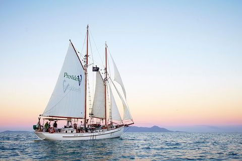 Whitsundays Sunset Sailing Cruise - Broome Tourism 0