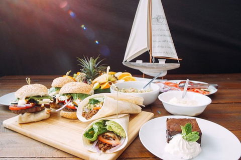 Broomstick Whitsundays Maxi Sailing (2 Days, 2 Nights) - Half A Double Bed - Broome Tourism 1