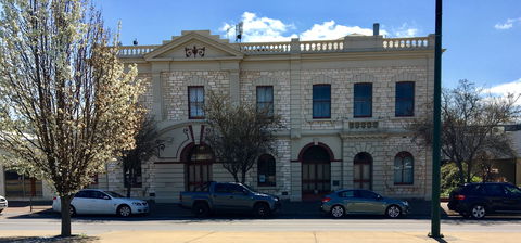 Naracoorte Town Hall - Broome Tourism 0