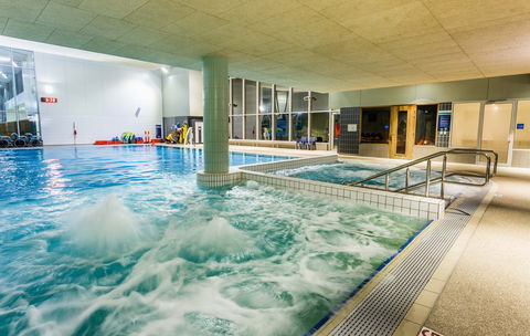 Peninsula Aquatic Recreation Centre - Broome Tourism 2