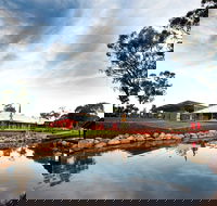 Savannah Visitor Plaza Taronga Western Plains Zoo Dubbo - Broome Tourism