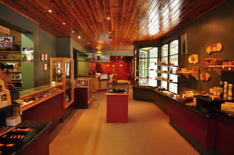 Wilderness Woodworks  Strahan - Broome Tourism 0