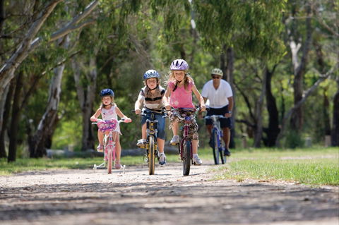 Braeside Park - Broome Tourism 1