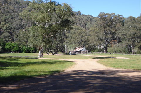 Fry's Hut - Broome Tourism 1