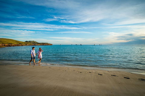 Paradise Beach - Broome Tourism 0