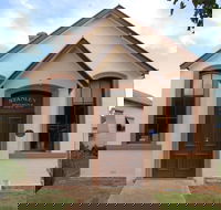 Stanley Athenaeum and Public Room - Broome Tourism