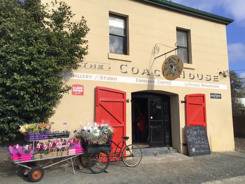 The Coach House Studio - Broome Tourism 0