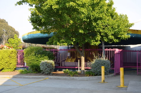 Belconnen Fresh Food Markets - Broome Tourism 1
