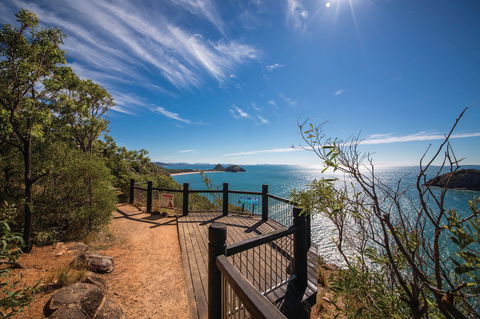 Bluff Point Circuit, Capricorn Coast National Park - Broome Tourism 0