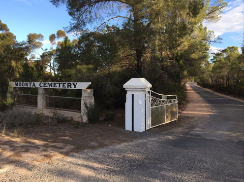 Moonta Cemetery - Broome Tourism 0