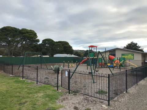 Penneshaw Playground - Broome Tourism 0