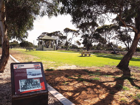 Tailem Bend Historic Rail Trail - Broome Tourism 0