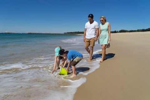 Blacksmiths Beach - Broome Tourism 0