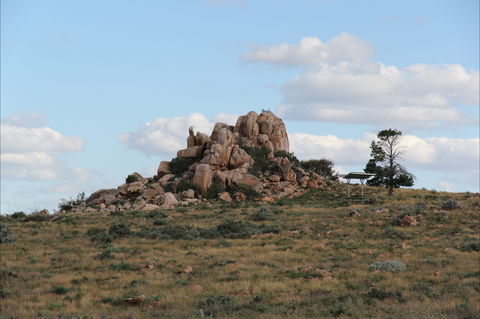 Castle Rock Walk And Lookout - Broome Tourism 1