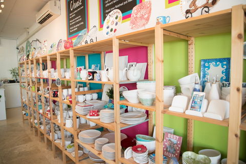 Colour My Pot - Broome Tourism 0