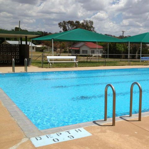 Cudal Swimming Pool - Broome Tourism 0