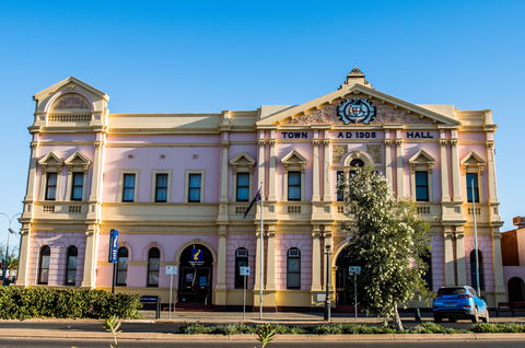 Kalgoorlie Town Hall - Broome Tourism 0