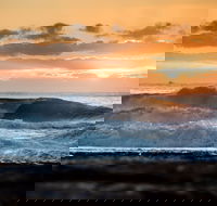 Guillotines Surf Break - Broome Tourism