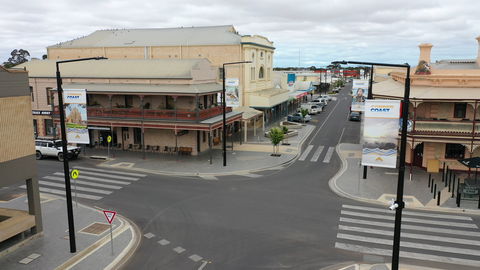 Kadina Shopping - Broome Tourism 0