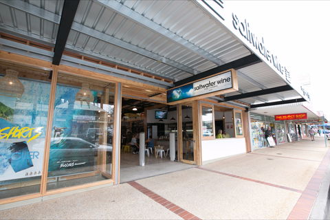 Saltwater Wine Surf Centre: Port Macquarie - Broome Tourism 1