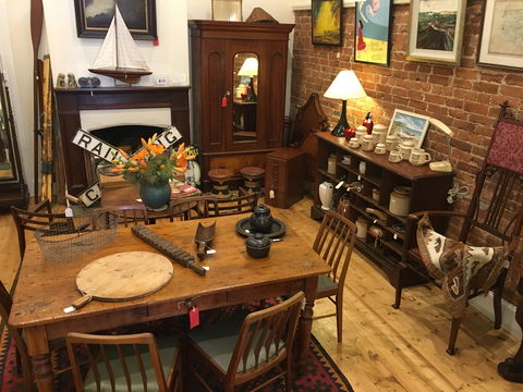 Braidwood Antiques - Broome Tourism 1