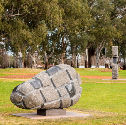 Griffith Centenary Sculptures - Broome Tourism 2