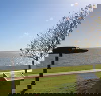 The Donald Campbell Obelisk - Broome Tourism