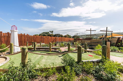Great Ocean Road Mini Golf - Broome Tourism 1