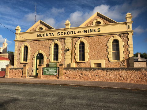 Moonta School Of Mines Family History And Resource Centre - Broome Tourism 1