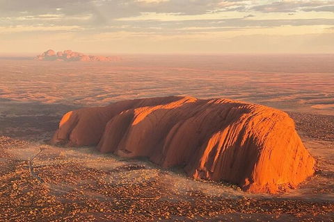 Helicopter Scenic: Uluru Rock Blast - Broome Tourism 5