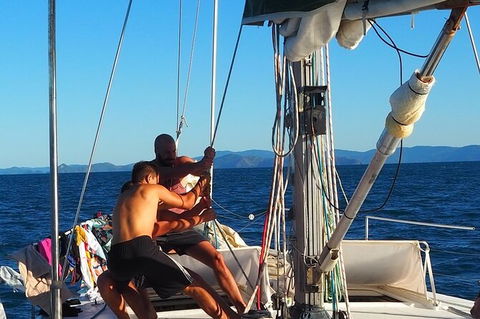 2-Night Whitsundays Sailing Cruise Incl. Whitehaven Beach & Great Barrier Reef - Broome Tourism 2
