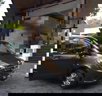 Mercedes 7 seat Limousine Cairns Airport to Port Douglas - Broome Tourism