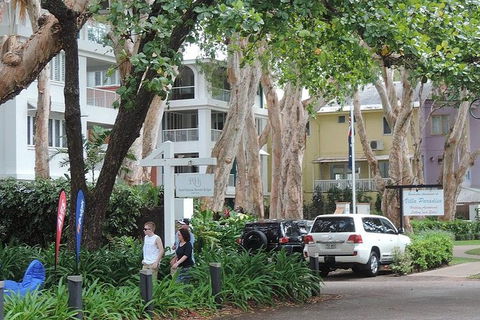 Airport Transfer - Palm Cove, Kewarra Beach & Trinity Beach To Cairns Airport - Broome Tourism 6